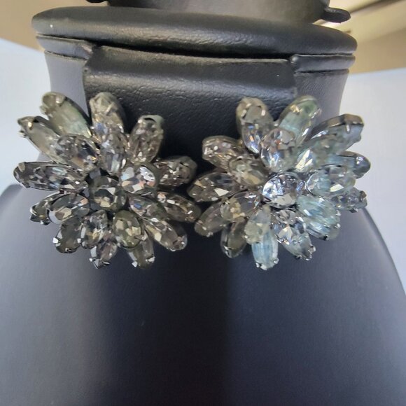 Vintage Crystal Floral Rosette Clip On Earrings Womens Rhinestone Formal - Picture 3 of 6